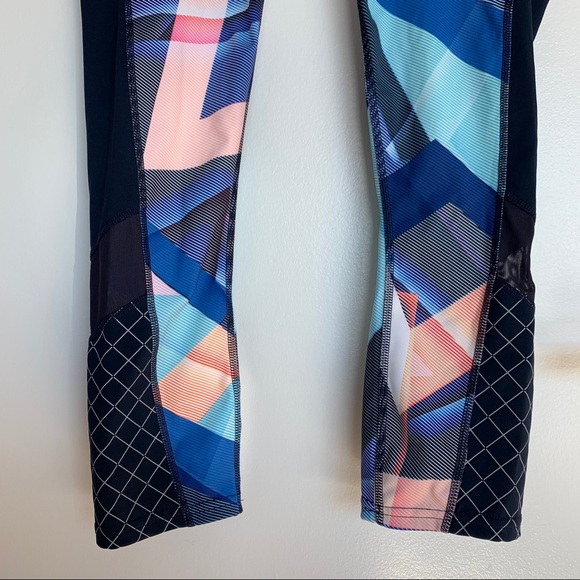 Athleta Sonara Electric Geo Leggings. XS - Picture 3 of 12